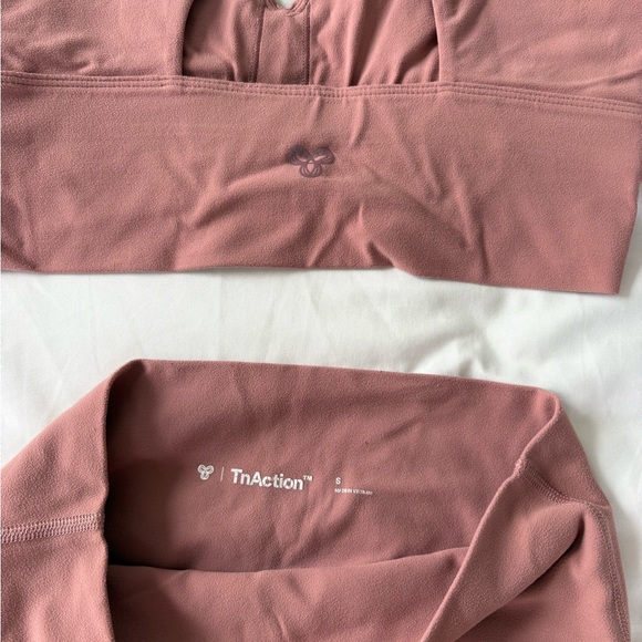 Aritzia Women's Rose/Mauve Sports Bra and Leggings Set - Picture 6 of 8